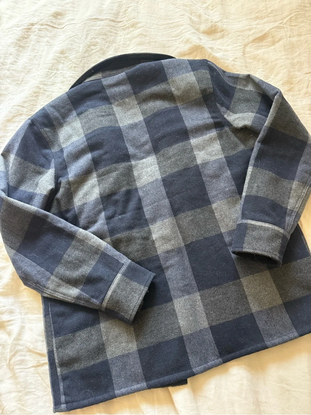 1901 Men's Navy and Gray Plaid Shirt Jacket